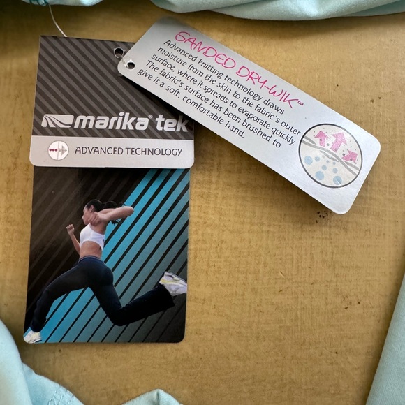 Athletic top - Picture 6 of 9